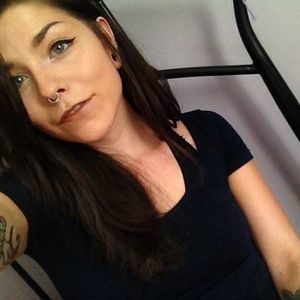 Meet your Posher, Hilary